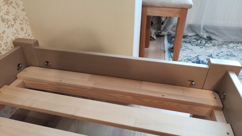 Односпальне ліжко фірми Pufetto