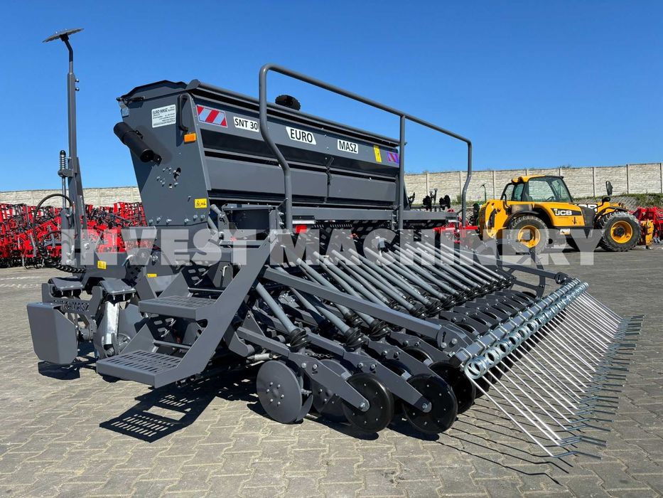 Agregat uprawowo-siewny EURO-MASZ nabudowany brona siewnik bezorkowiec