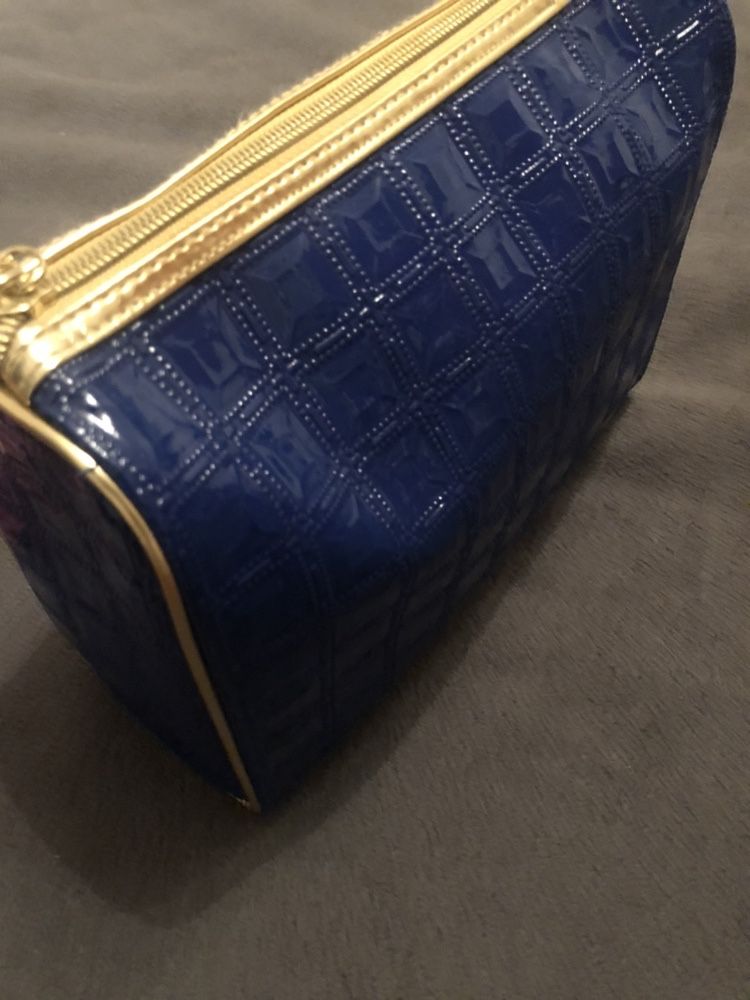 Bolsa/ necessaire elisabeth arden