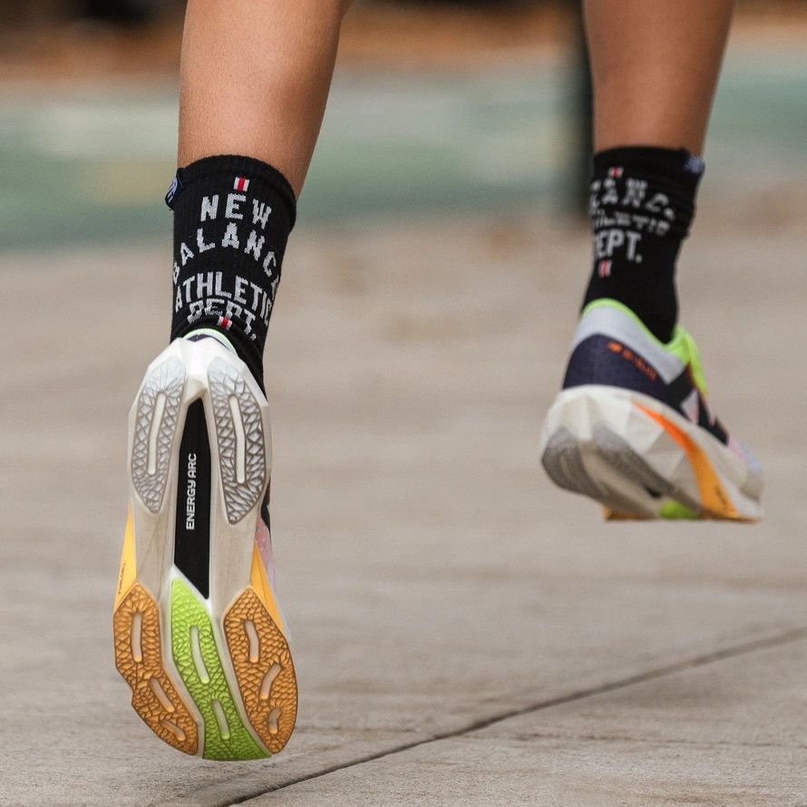 Бігові кросівки New Balance FuelCell SC Elite V4 WRCELLA4 42,5 оригіна