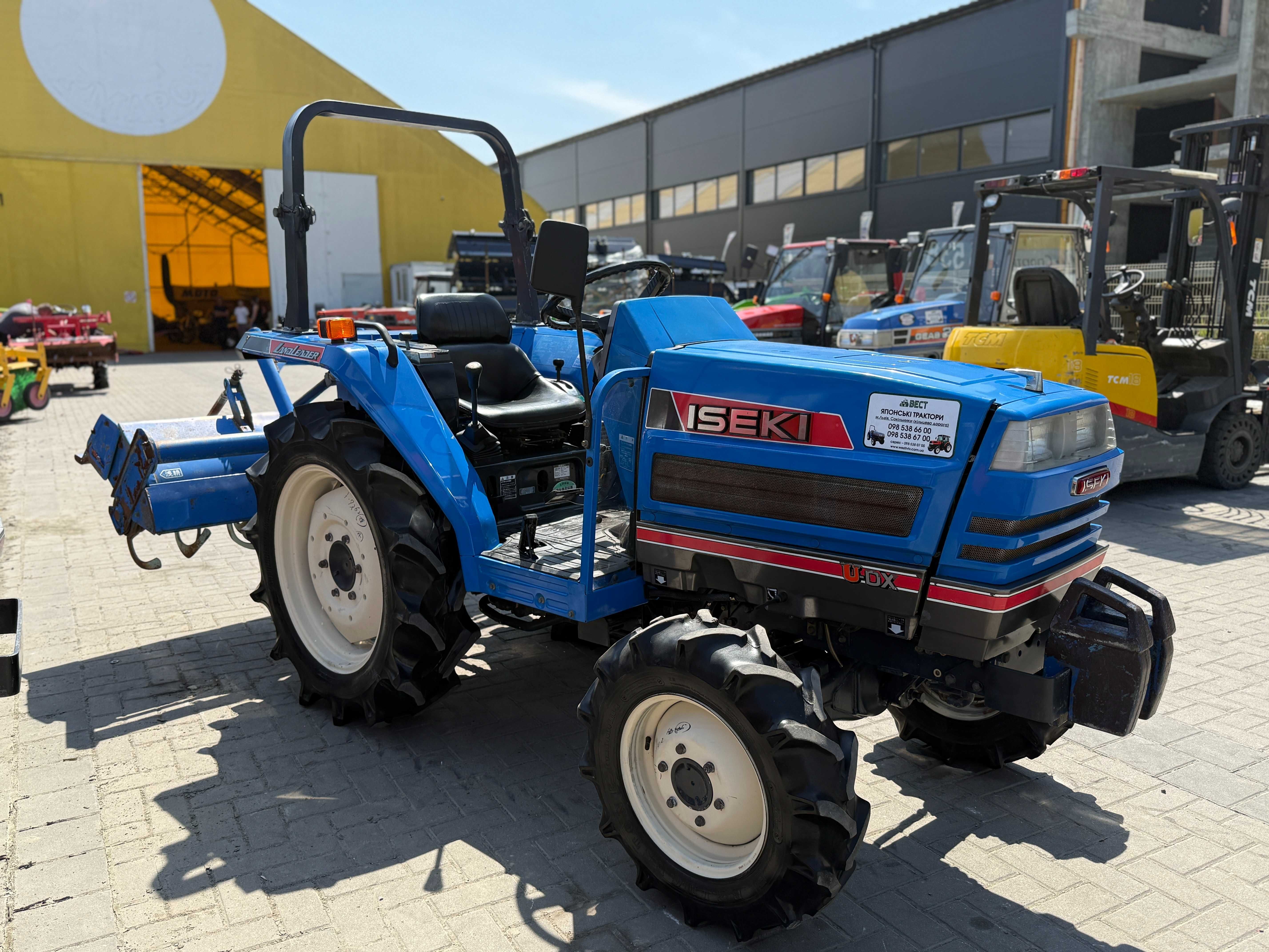 Японський мінітрактор ISEKI TA263 + фреза