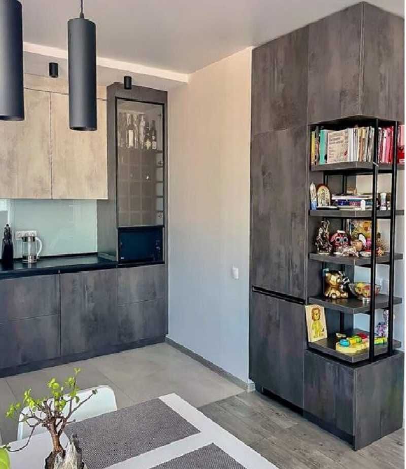 Продаю 2-3к. кв. у центрі Антоновича,109, генератор