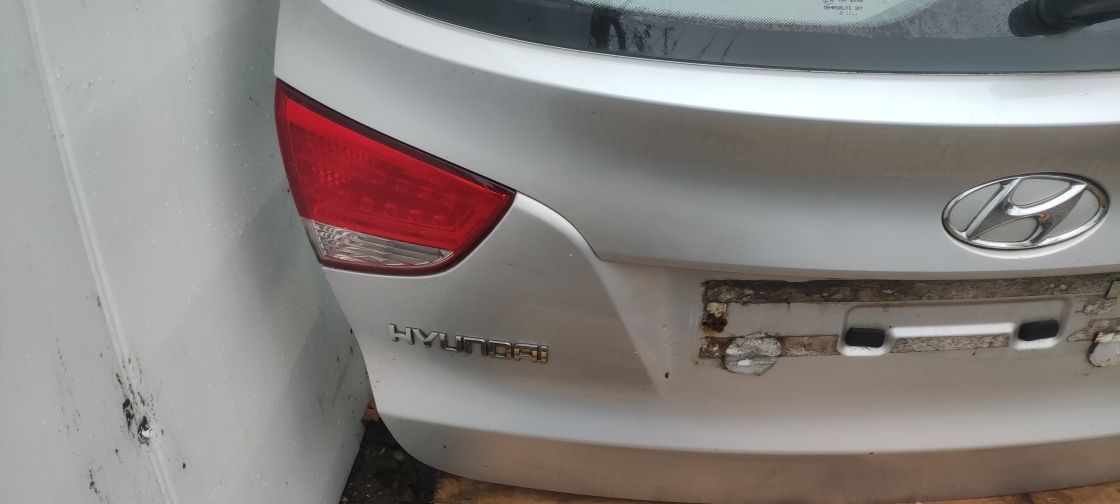 Klapa bagażnika Hyundai ix35 9s srebrna szara kompletna
