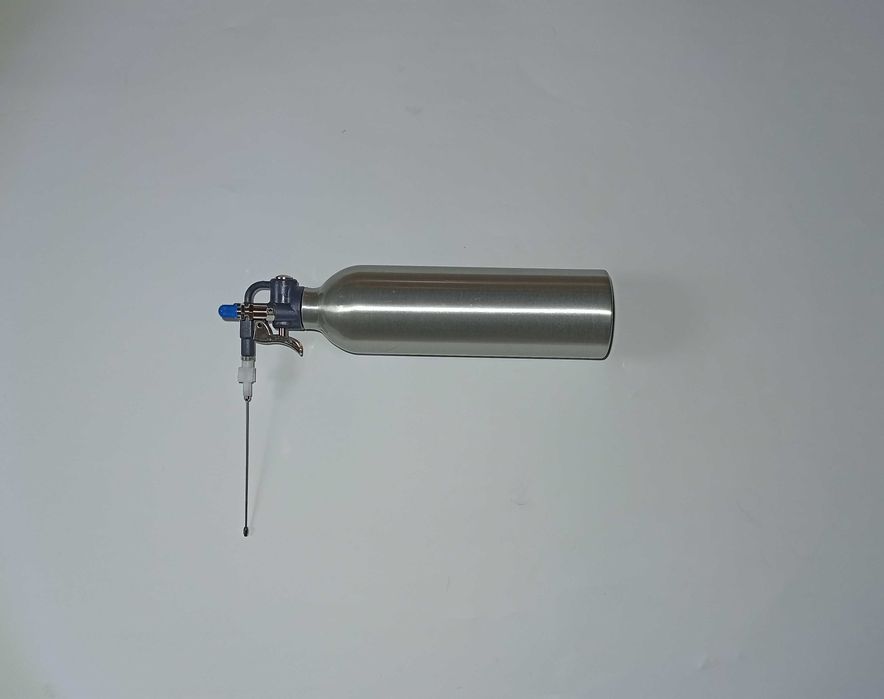 Многоразовый баллон распылитель для технических жидкостей очиститель