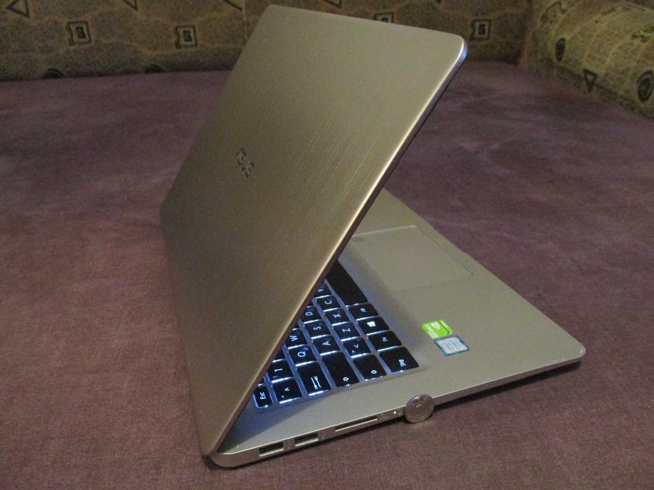 ІГРОВИЙ Ультрабук Asus/ i7 4 ядр-3.7GHz+Geforcе 4Gb+16Gb DDR4