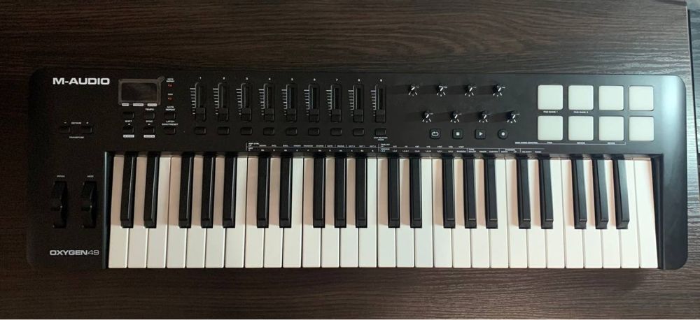 MIDI-клавиатура /состояние идеал