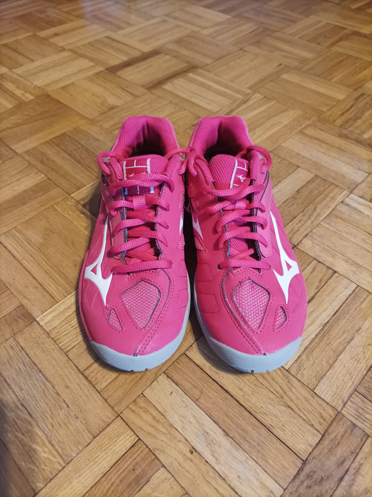 Mizuno Lightning star Z4