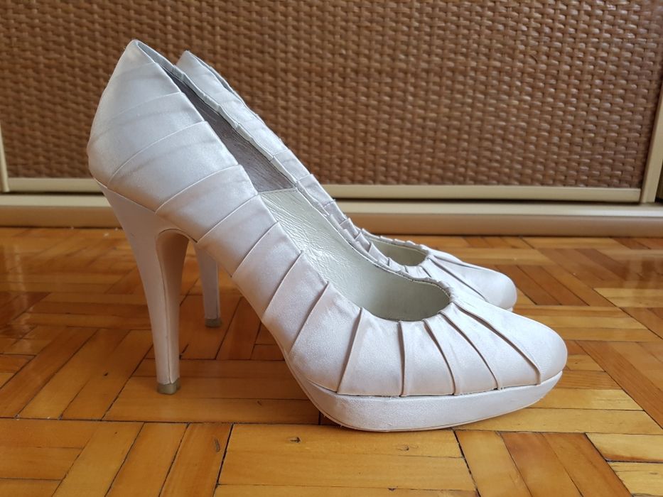 Buty ślubne MENBUR