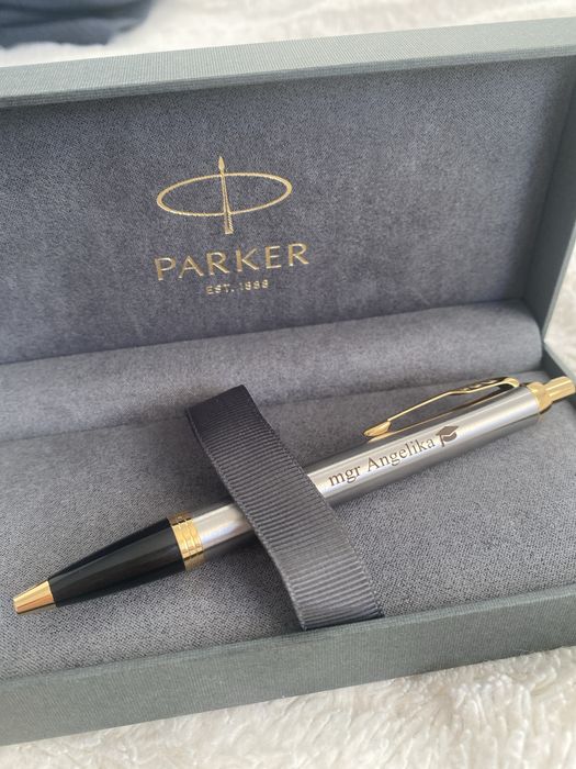 Nowy dlugopis parker z grawerem czarny na prezent magister magisterka