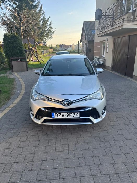 Toyota Avensis Salon Polska ,stan bardzo dobry
