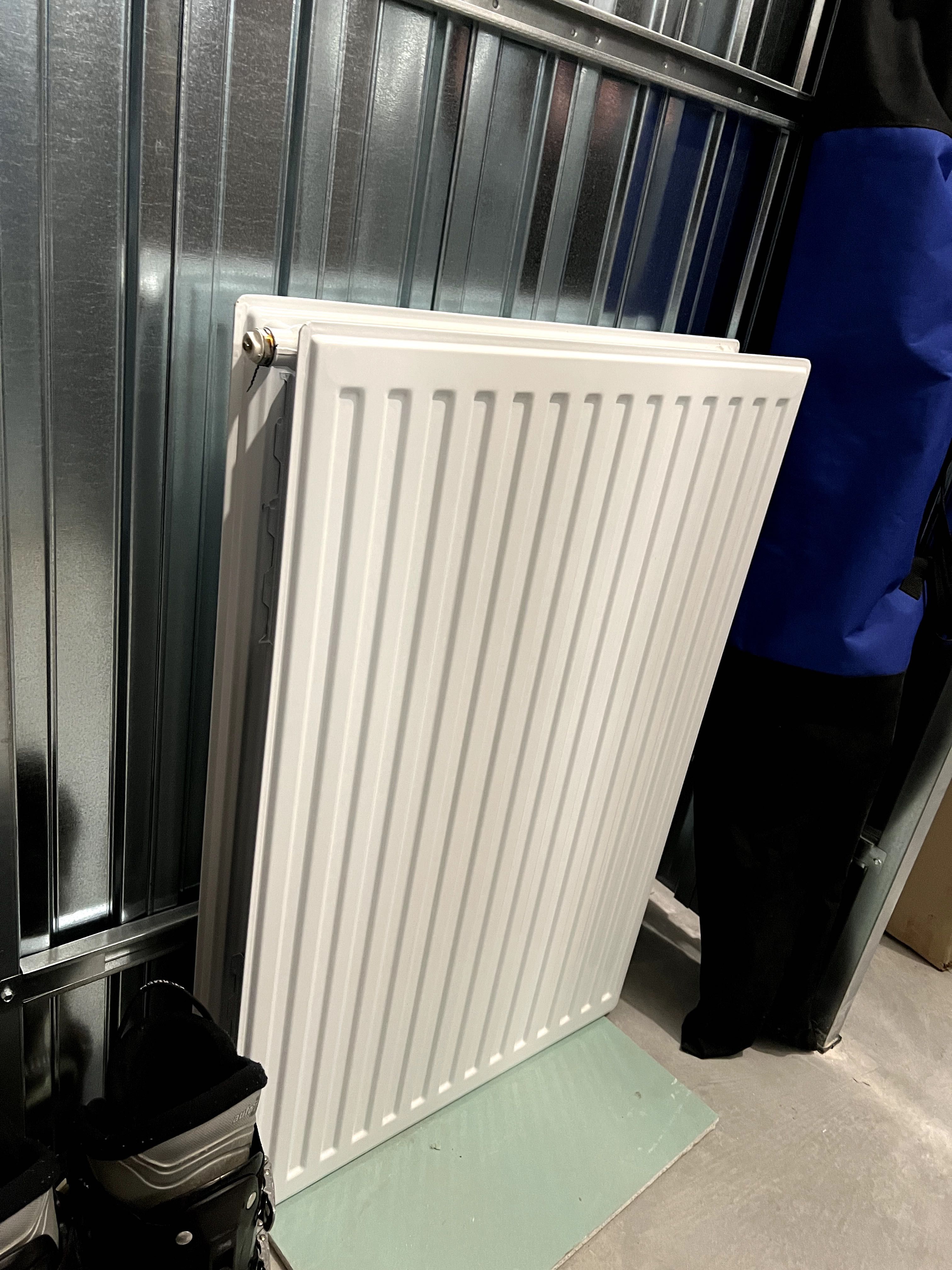 Łódź nowe grzejniki Integra MOC 1378 W 90x60 + głowica termostatyczna
