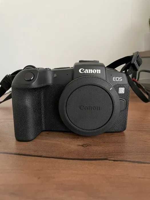Máquina fotográfica Canon EOS RP + RF 50