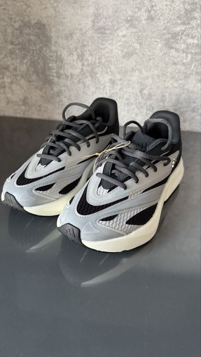 Кросівки Adidas оригінал 38р.
