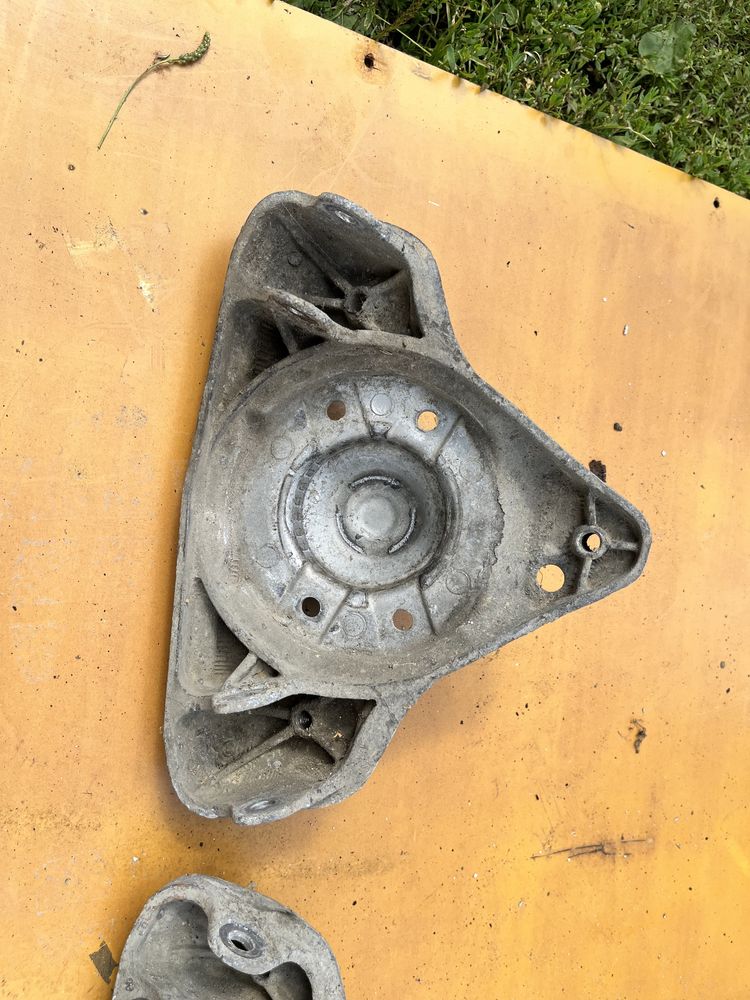 Czapka mocowanie amortyzatora do Audi A4 B5, A6 C5, Passat B5