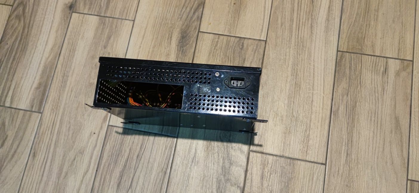 Корпус mini atx, з блоком живлення. Анти вандальний