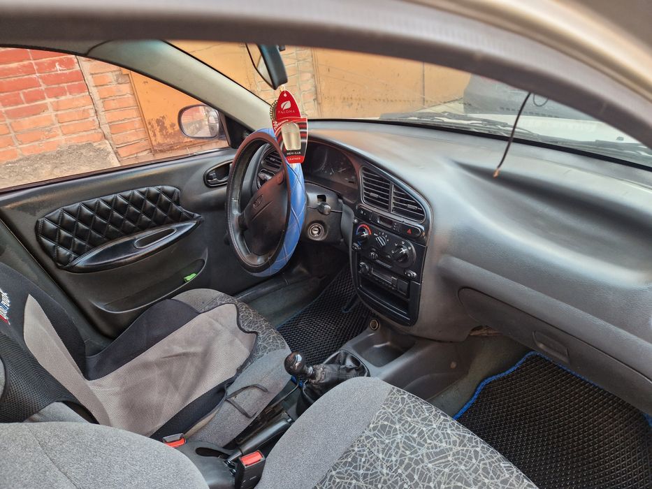 Авто в хорршому стані газ бензин