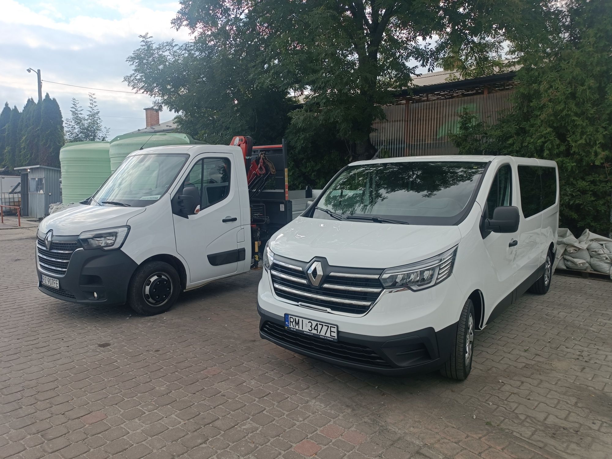 Wynajem Bus 9 osobowy Renault Trafic 2024r