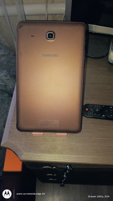Планшет марки Samsung Galaxy E