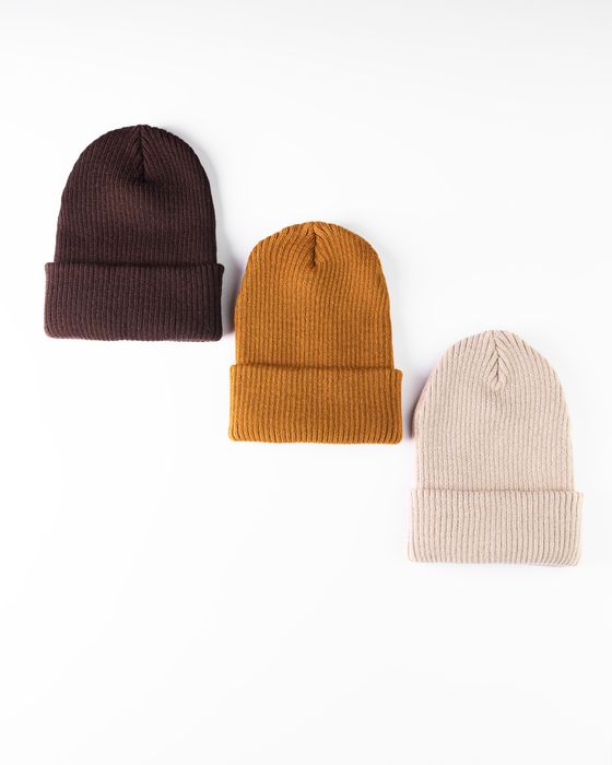 Шапка червона, коричнева