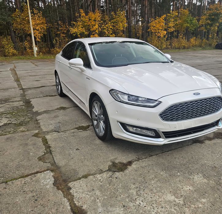 Ford Mondeo      2015