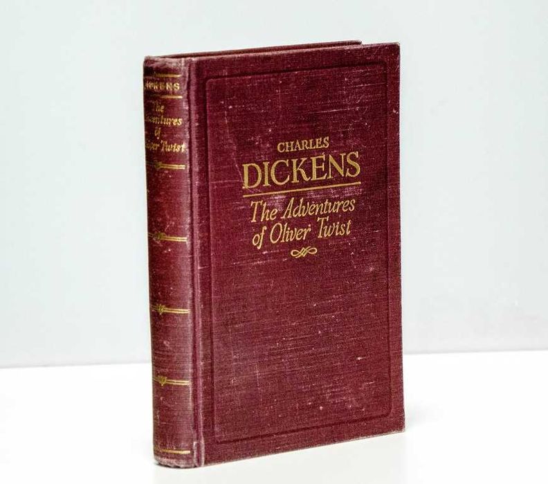 Чарльз Диккенс. Приключения Оливера Твиста. На английском языке. 1953