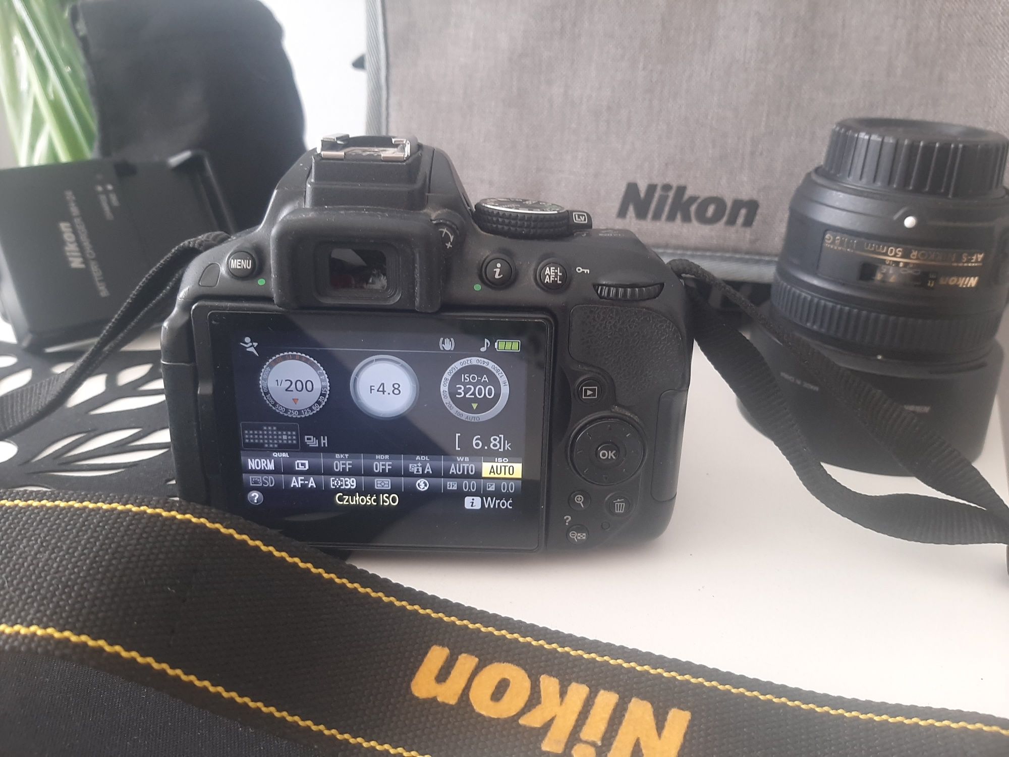 Aparat Nikon D5300 plus dwa obiektywy