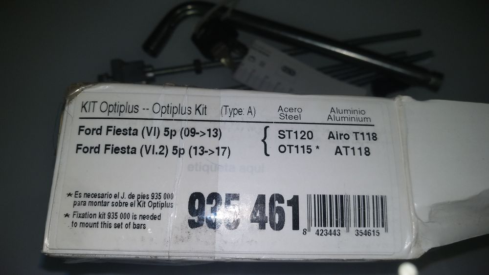 Автобагажник Ford. Кріплення автобагажника CRUZ (лапи)