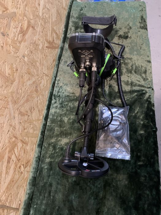 Підводний металошукач Мінелаб Еквінокс 800