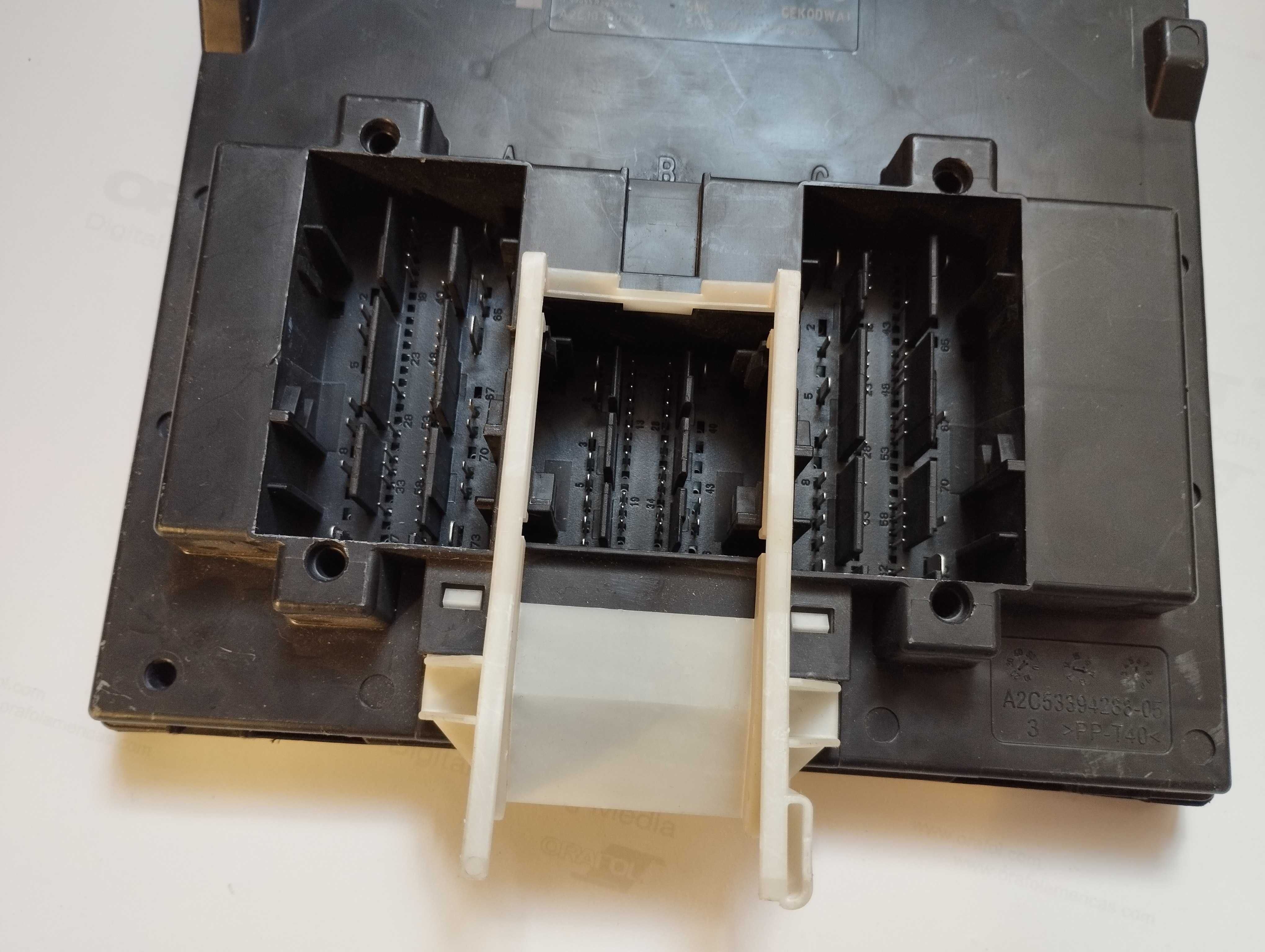 модуль блок комфорта фольцваген VW BCM 5Q0937084CM