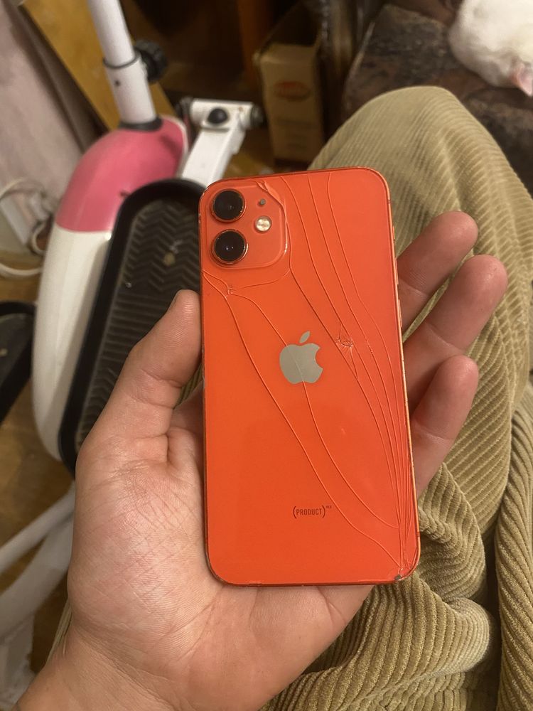 продам полносью рабочий iphone 12 mini
