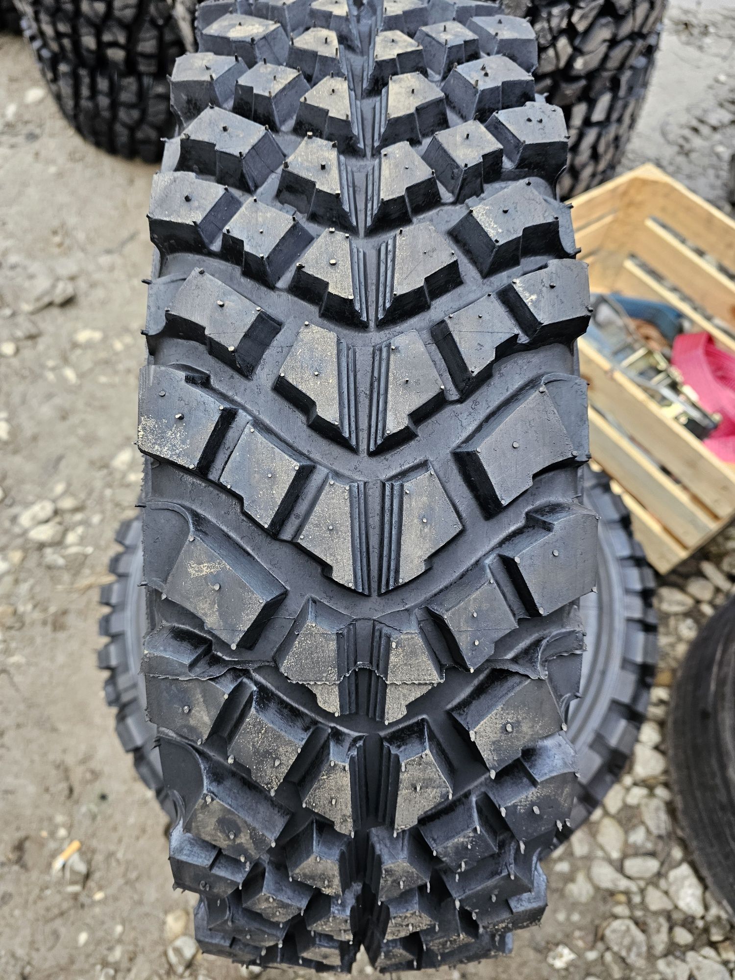 Opony Terenowe 215/75 R16 Greenland MT 4x4 Wzór Sahara G001