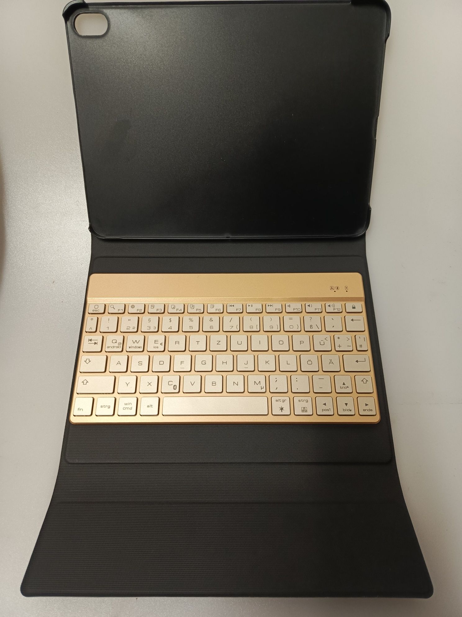 Etui do Apple iPad pro 11 z klawiaturą Bluetooth mocowanie magnetyczne
