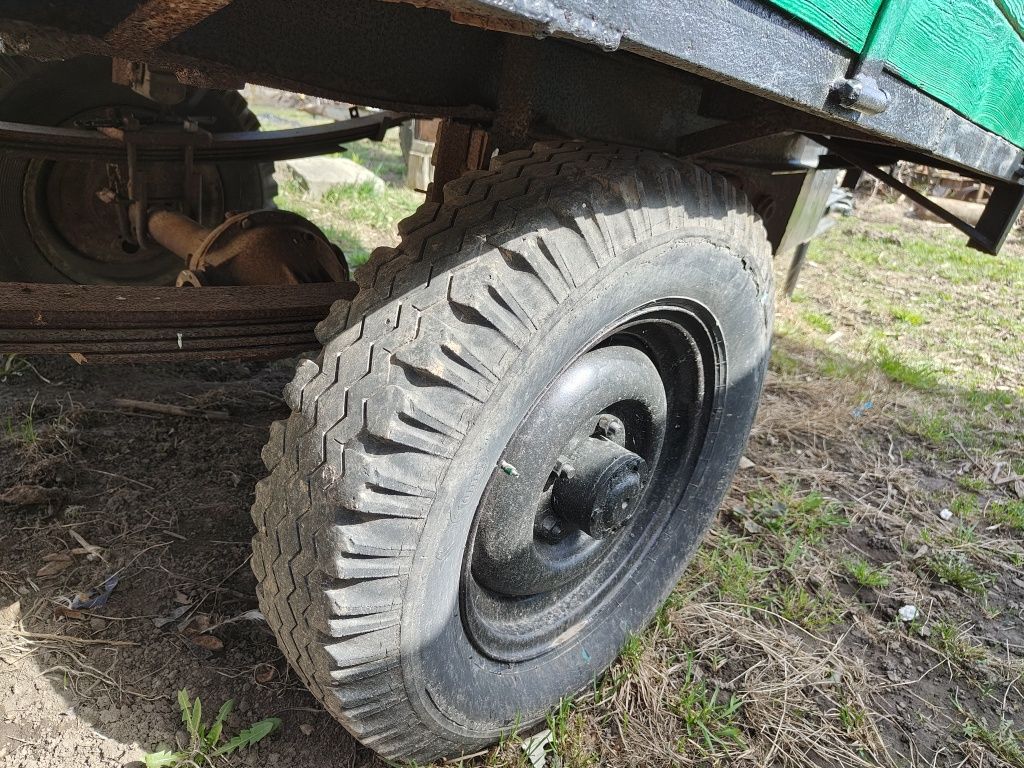 Тракторний причіп, прицеп