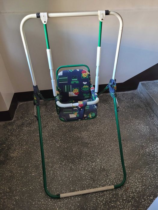 Huśtawka dla dziecka - stojąca, domowa, pokojowa