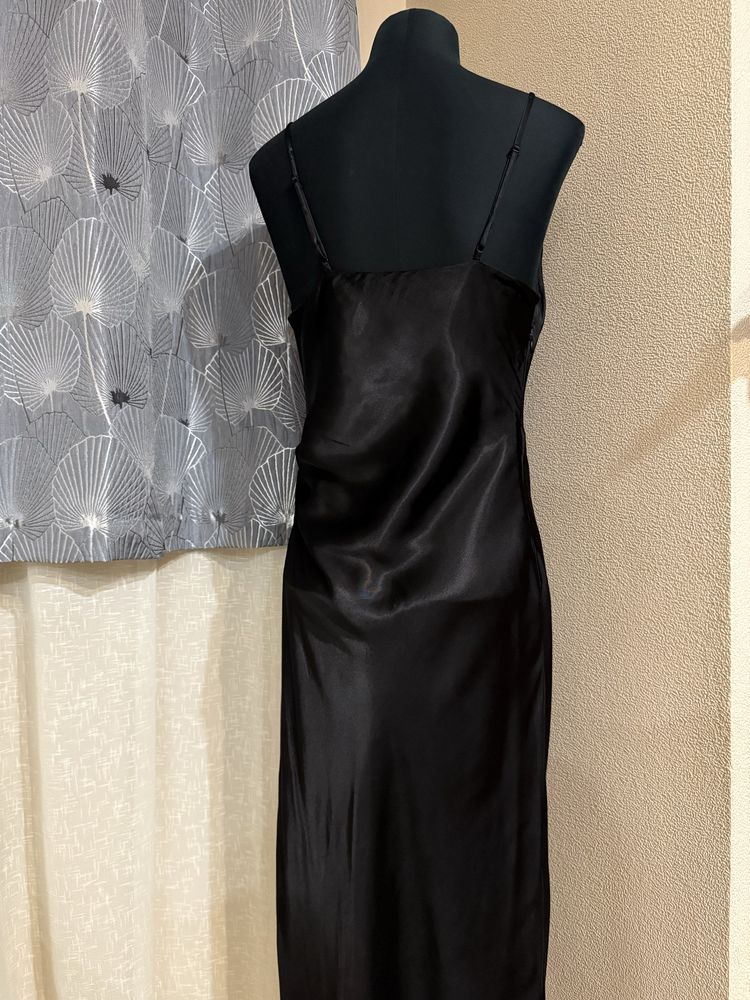 Платье чёрное ZARA