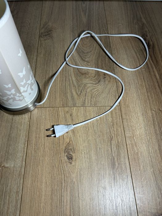 Lampka w motyle włączana na dotyk