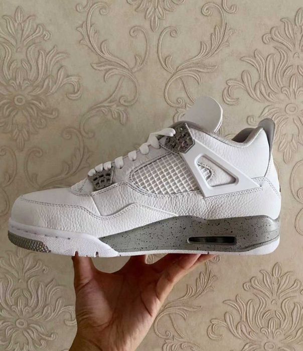 Buty meskie Mokasyny Nike_Air_Jordan_4_Retro_White_Oreo R.42