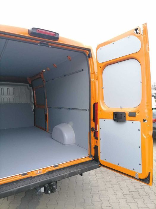 Profesjonalne zabudowy PCV aut dostawczych Ducato L4H2