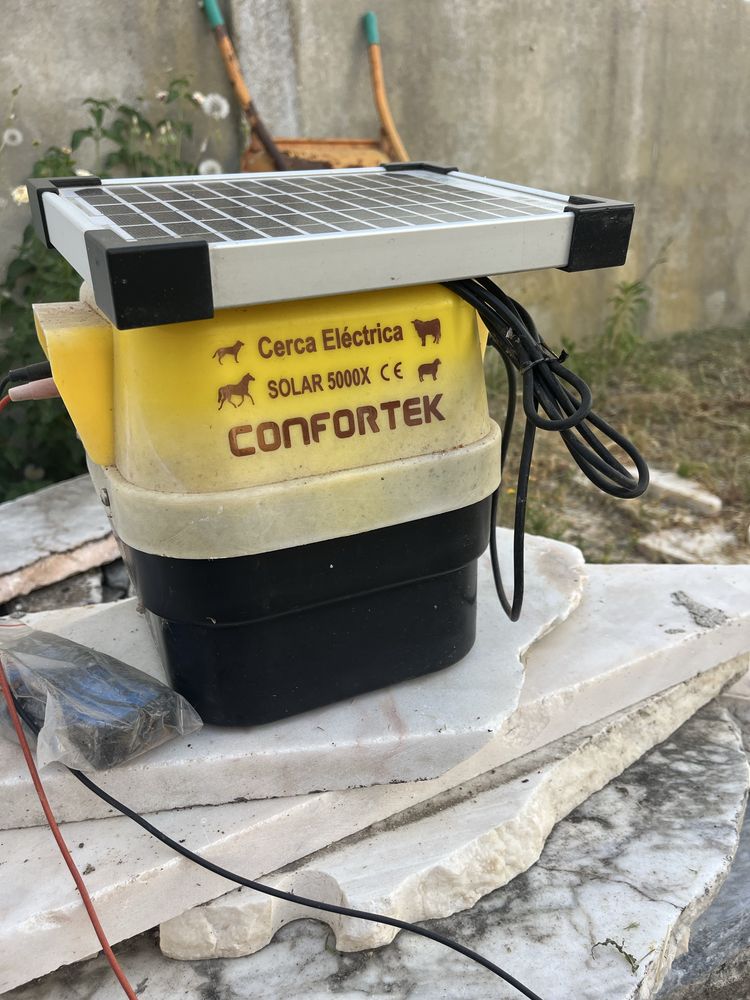 Vedação/Cerca eléctrica a energia solar.