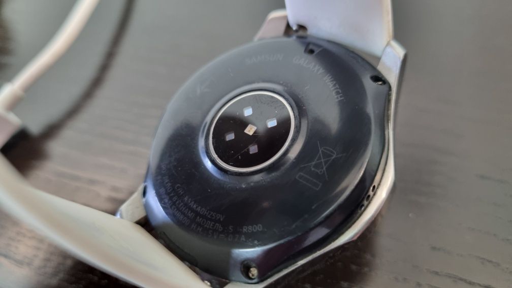 Samsung Galaxy Watch R800 46mm смарт часы
