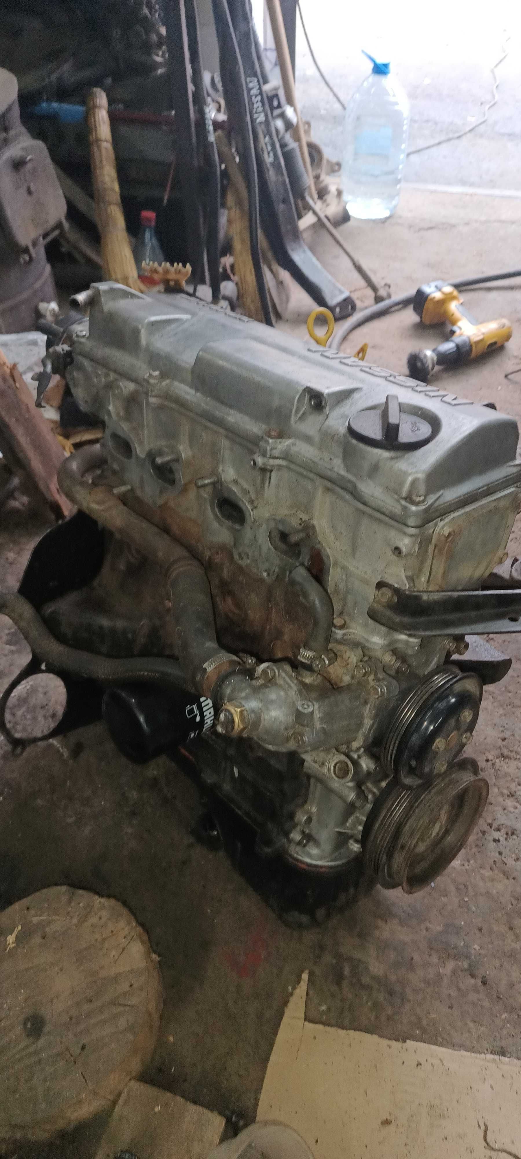 Двигатель Ніссан GA16, Н13, 12 клапанів, Nissan N13, 12V.