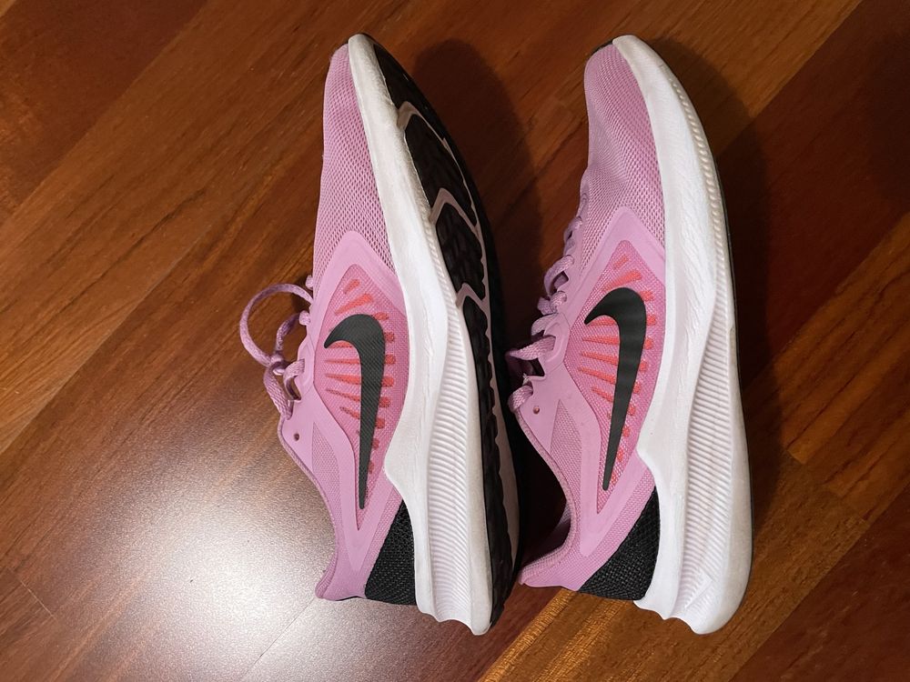 Tenis da marca Nike