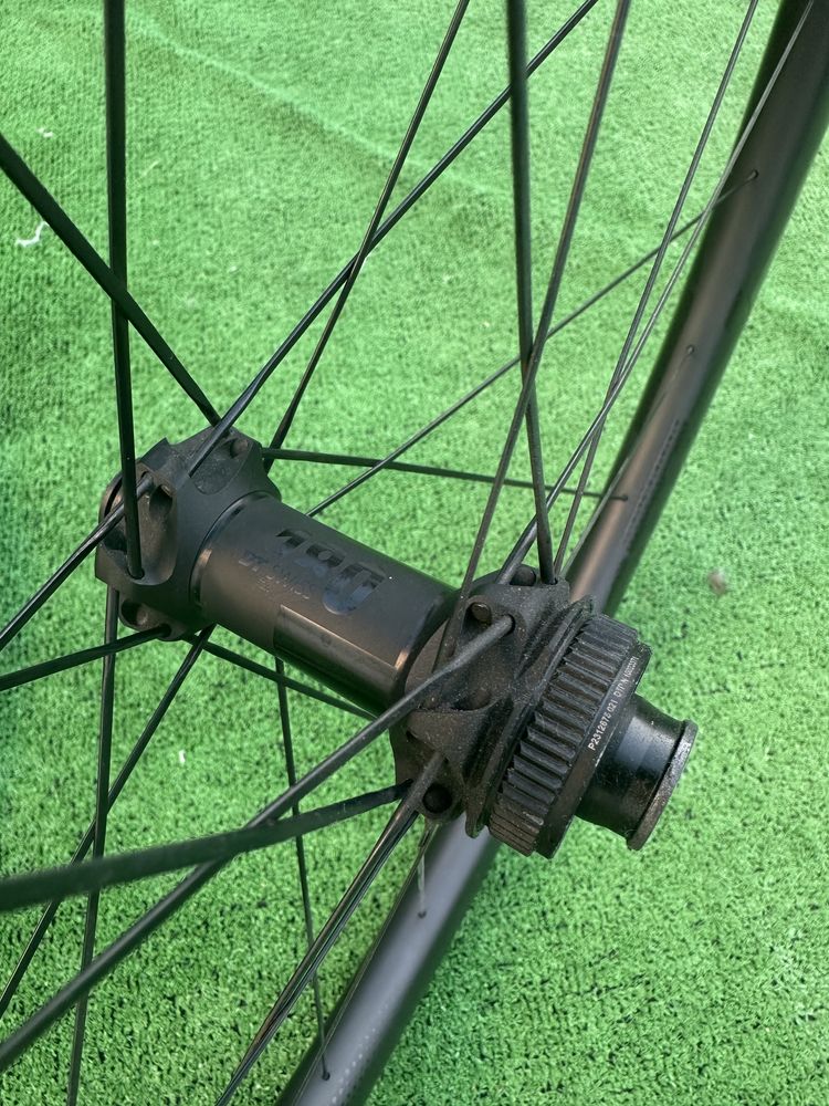Rodas FFWD RAW 44 carbono