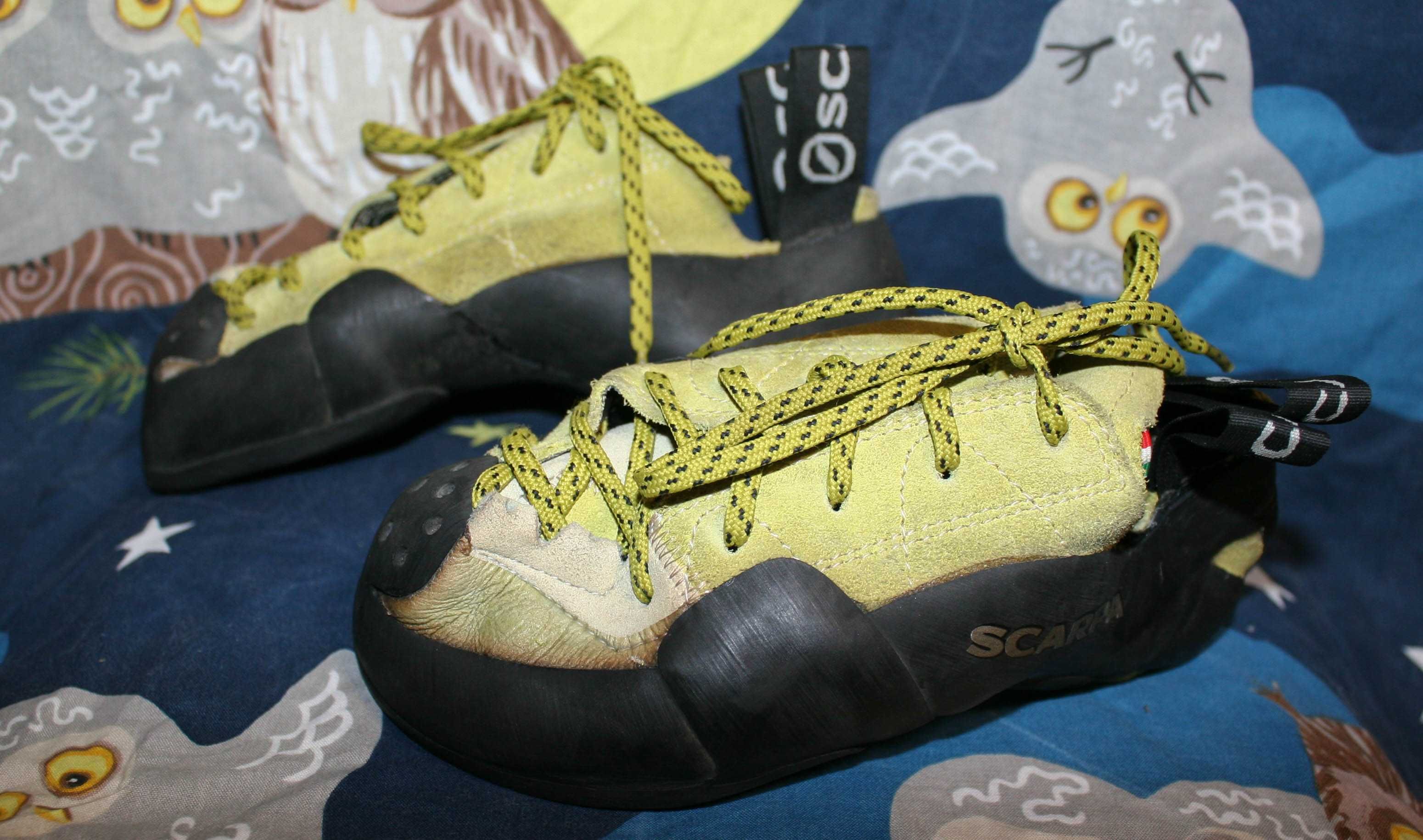 Скельні туфлі Scarpa Mago 70011 скальники Scarpa