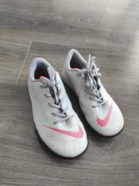 Buty sportowe Nike rozmiar 29