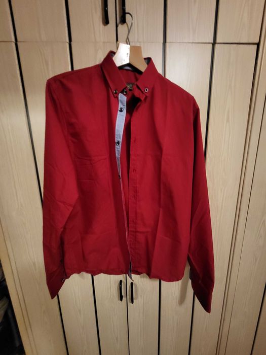 Czerwona elegancka koszula marki BOLF