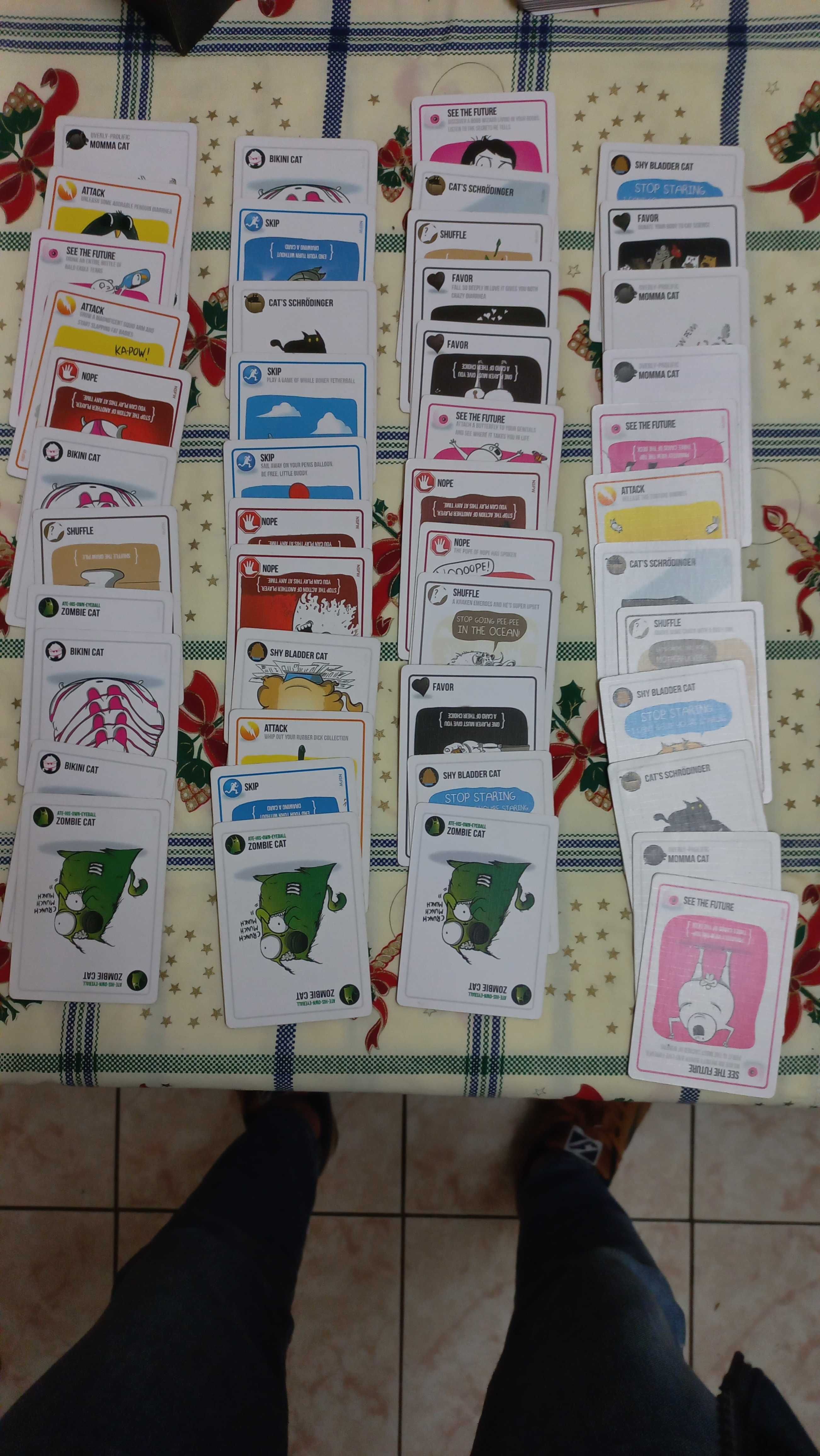 Exploding kittens + 4 expansões