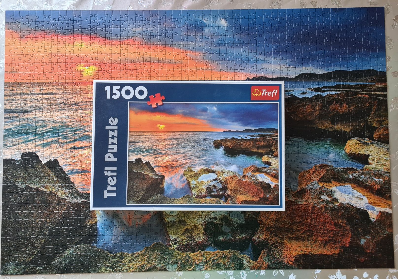 Puzzle Trefl Wybrzeże Hiszpanii,Zamki-Ruiny zamku Czachtice