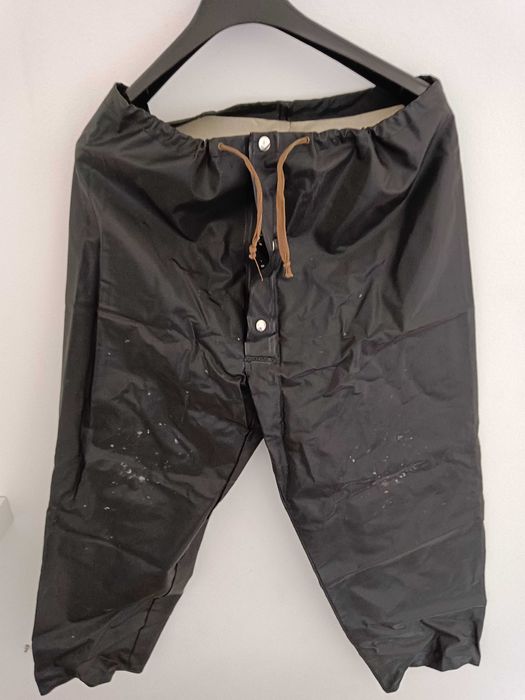 Galochas número 40 + capa e calças de pescador