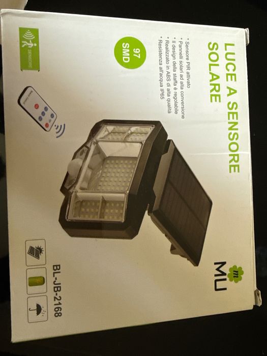 Solarna lampa led z czujnikiem ruchu